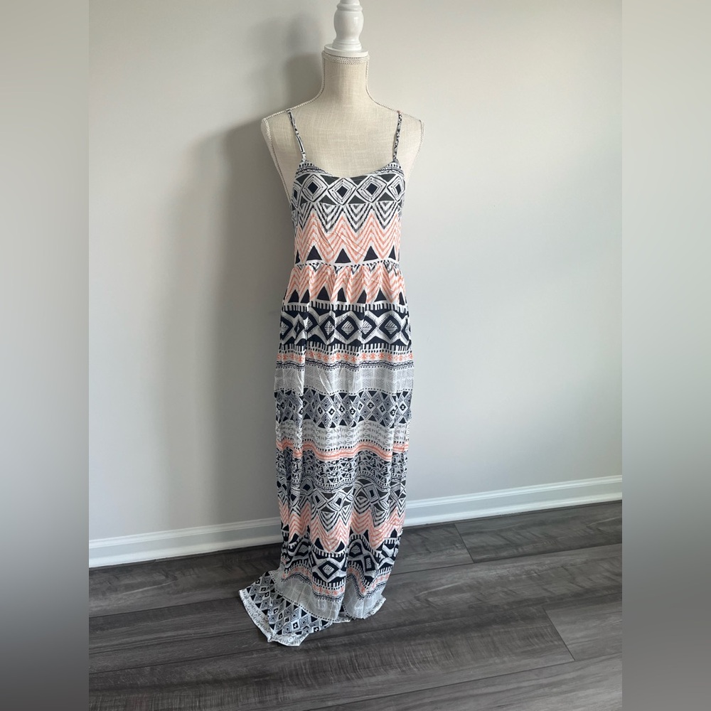Spaghetti Strap Geo Print Maxi Dress - Picture 4 of 13